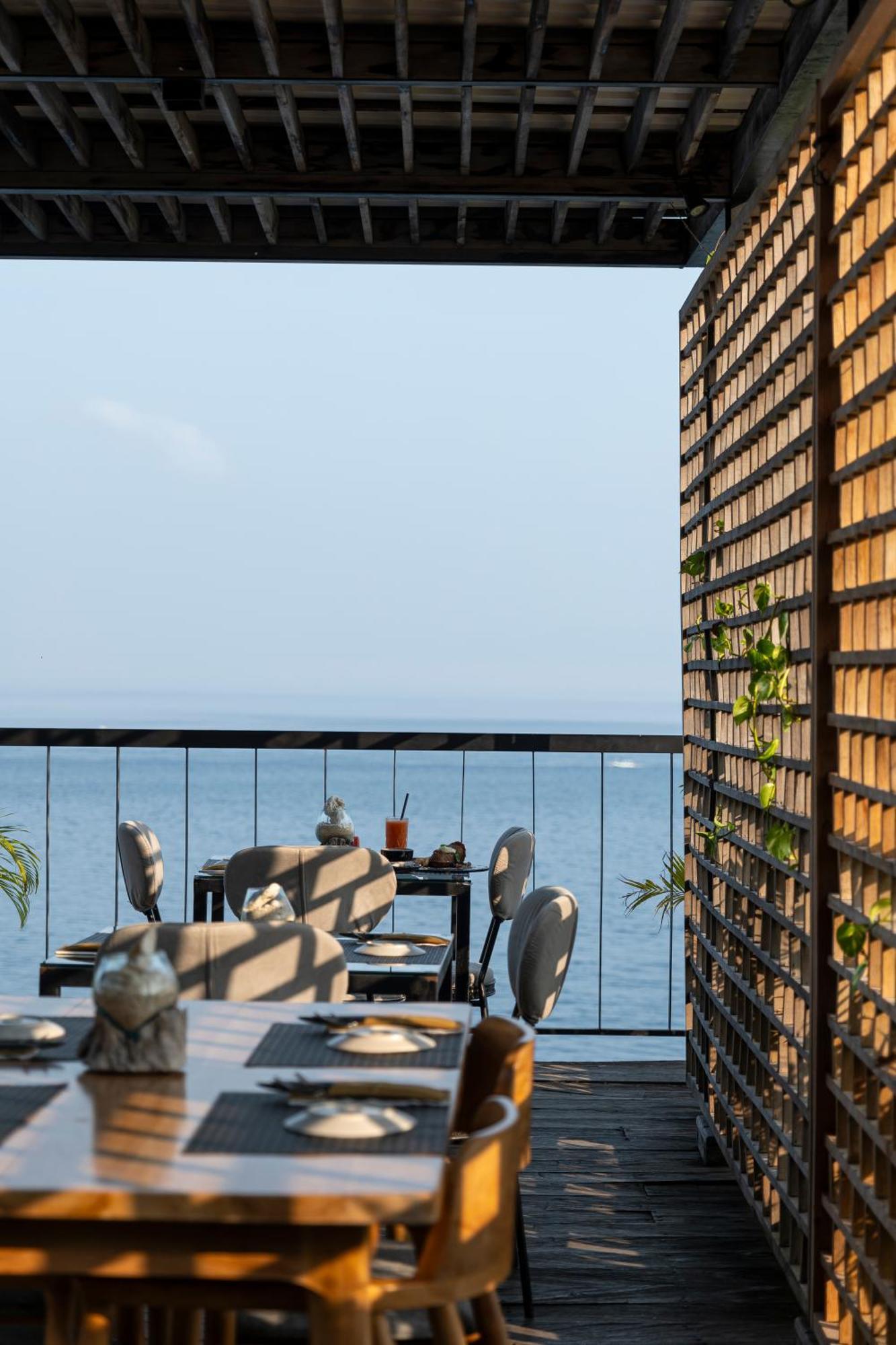 Adiwana Warnakali Resort Toyapakeh Exterior photo